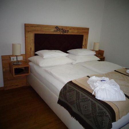 Familienhotel Berger Sankt Jakob im Walde Ngoại thất bức ảnh