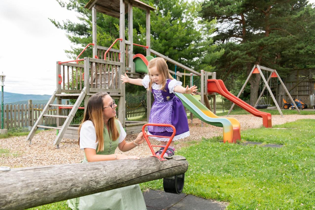 Familienhotel Berger Sankt Jakob im Walde Ngoại thất bức ảnh