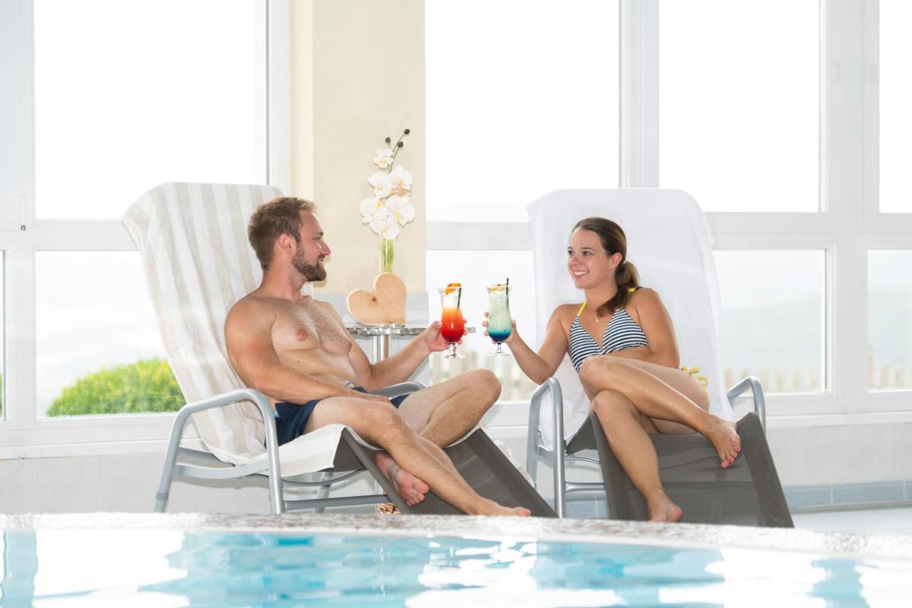 Familienhotel Berger Sankt Jakob im Walde Ngoại thất bức ảnh
